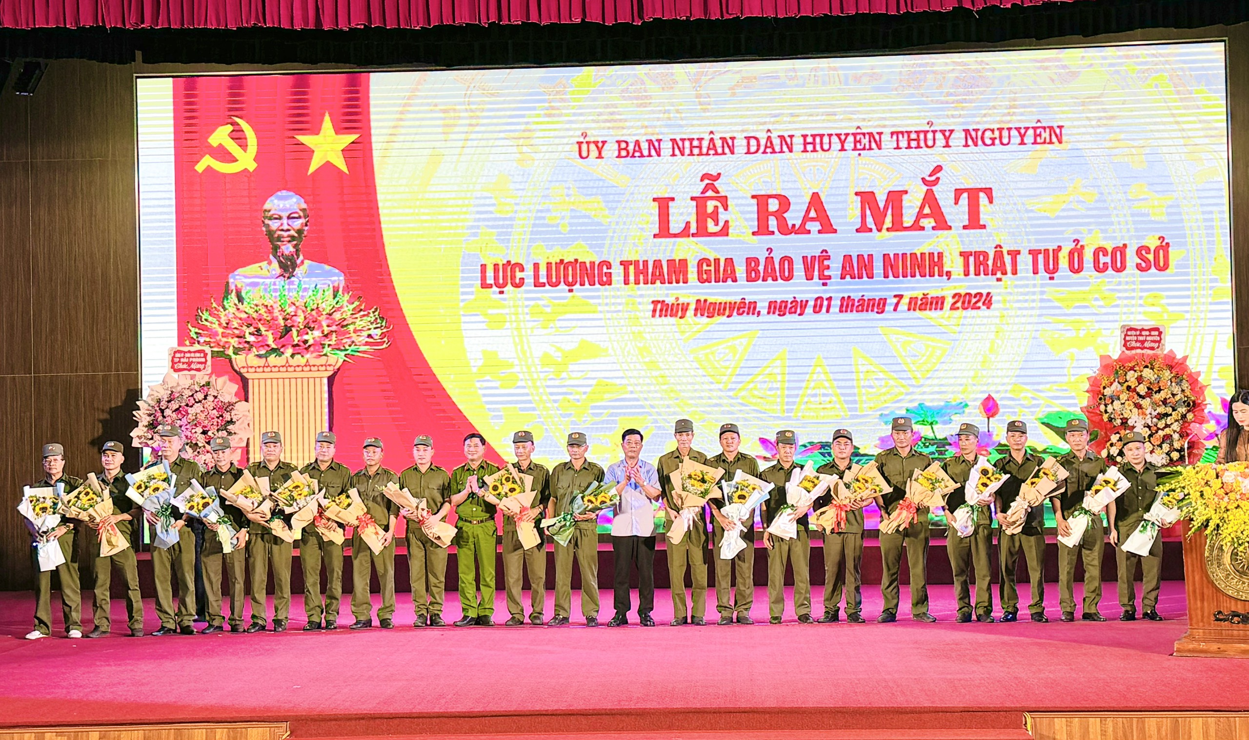 Huyện Thủy Nguyên ra mắt Lực lượng tham gia bảo vệ an ninh trật tự ở cơ sở